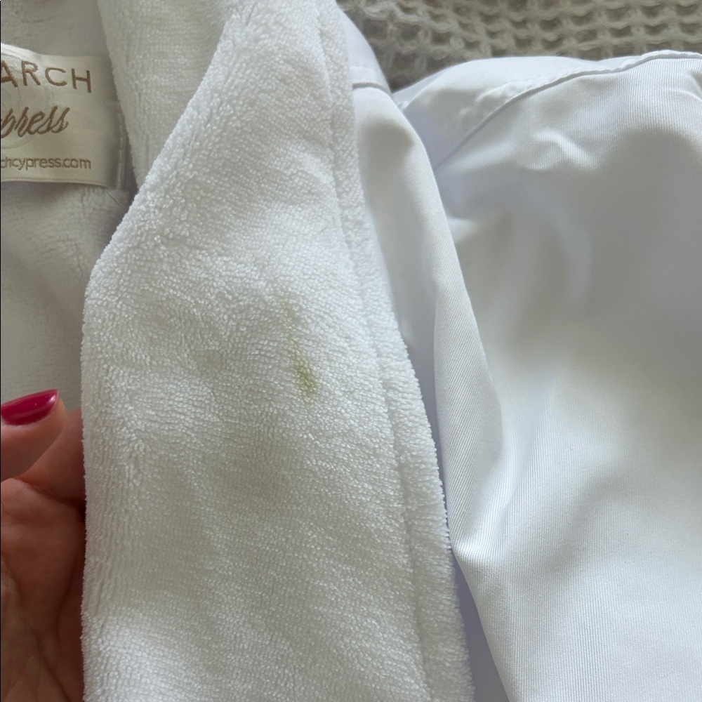 White Shawl Collar Robe - Picture 3 of 6